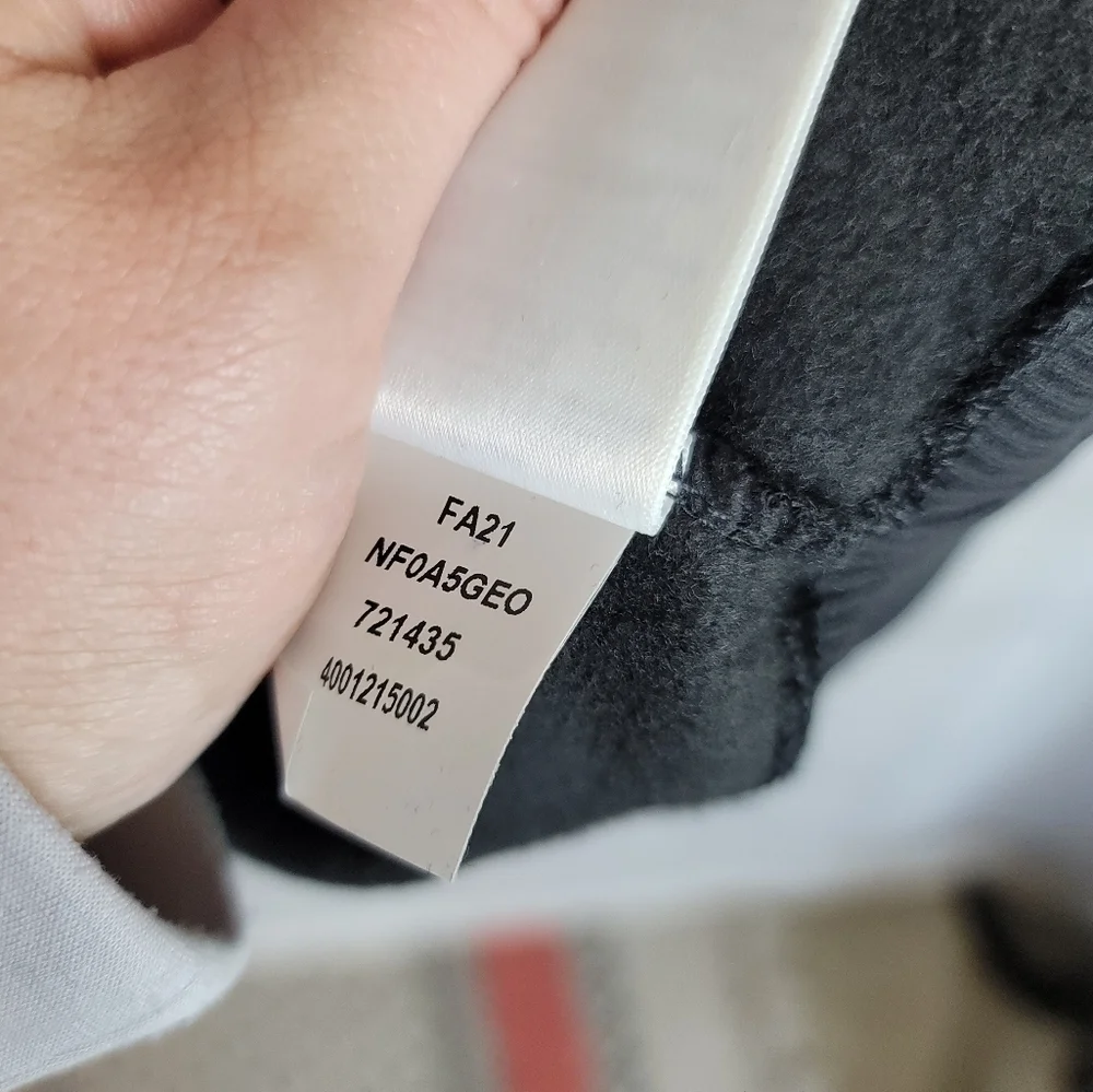THE NORTH FACE COORDINATES HOODIE IN THE NF BLACK, SZ MEDIUM